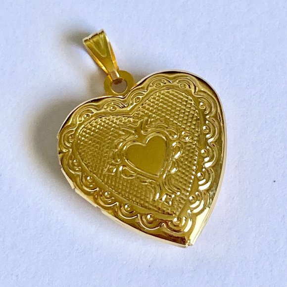 Vintage Gold Heart Locket Pendant Charm Victorian Photo Picture Plated - Picture 1 of 6